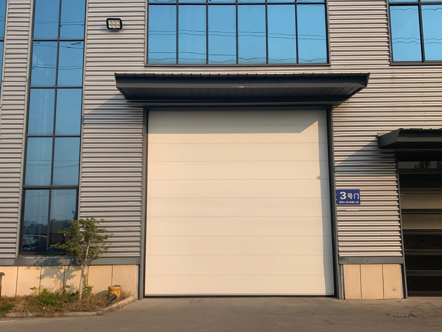 安必信门业贺州市服务站